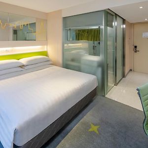Superior Queen or Twin Room